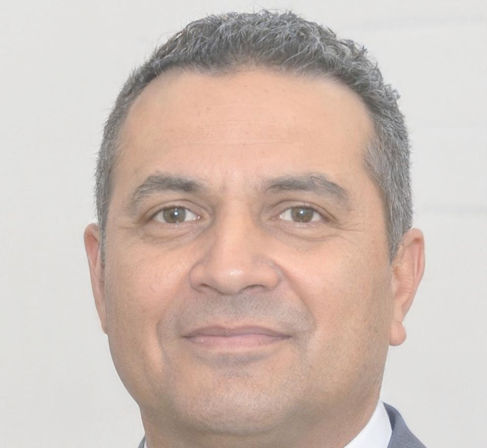 Portrait of Kai-Ming Chen, successful business owner and MentraFlow program participant